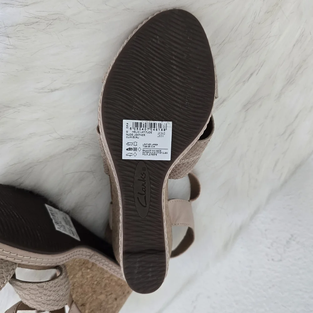 Clarks Helio Latitude Womens Nude Leather Wedge 6